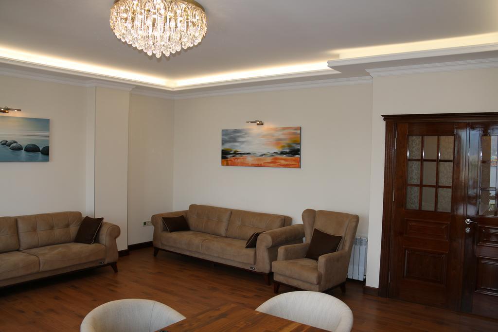 Odisea Apart Hotel Batumi Exterior foto