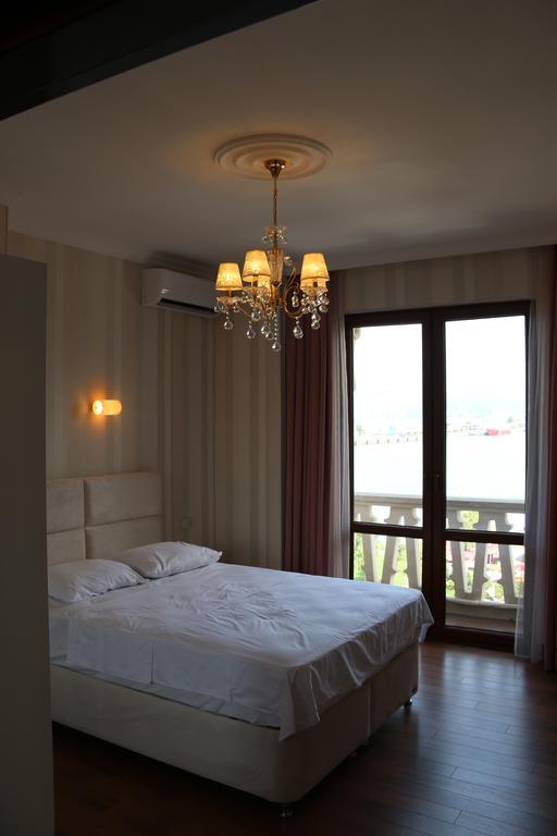 Odisea Apart Hotel Batumi Exterior foto