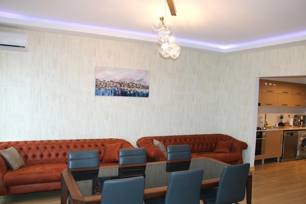 Odisea Apart Hotel Batumi Exterior foto