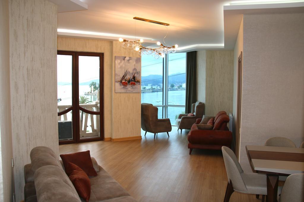 Odisea Apart Hotel Batumi Exterior foto