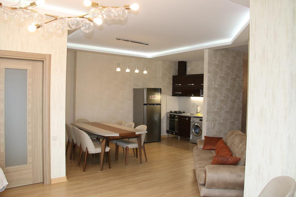 Odisea Apart Hotel Batumi Exterior foto