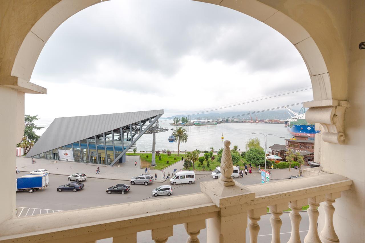 Odisea Apart Hotel Batumi Exterior foto