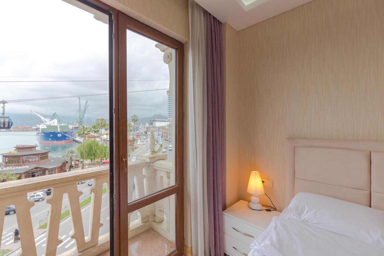 Odisea Apart Hotel Batumi Exterior foto